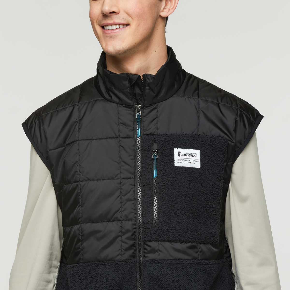 Trico Hybrid Vest - Men's - Cotopaxi Black - US 5965