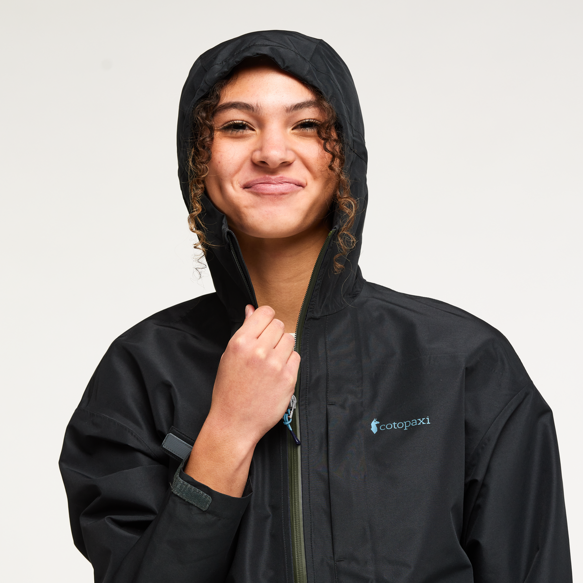 Cielo Rain Jacket - Women's - Cotopaxi Black - US 8858