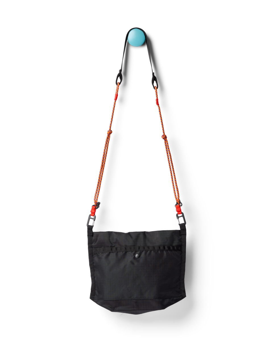 Lista 2L Lightweight Crossbody Bag - Cada Día - Black - US 7333